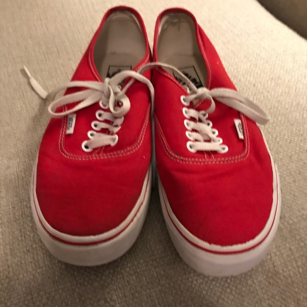 Adorable red vans!!!